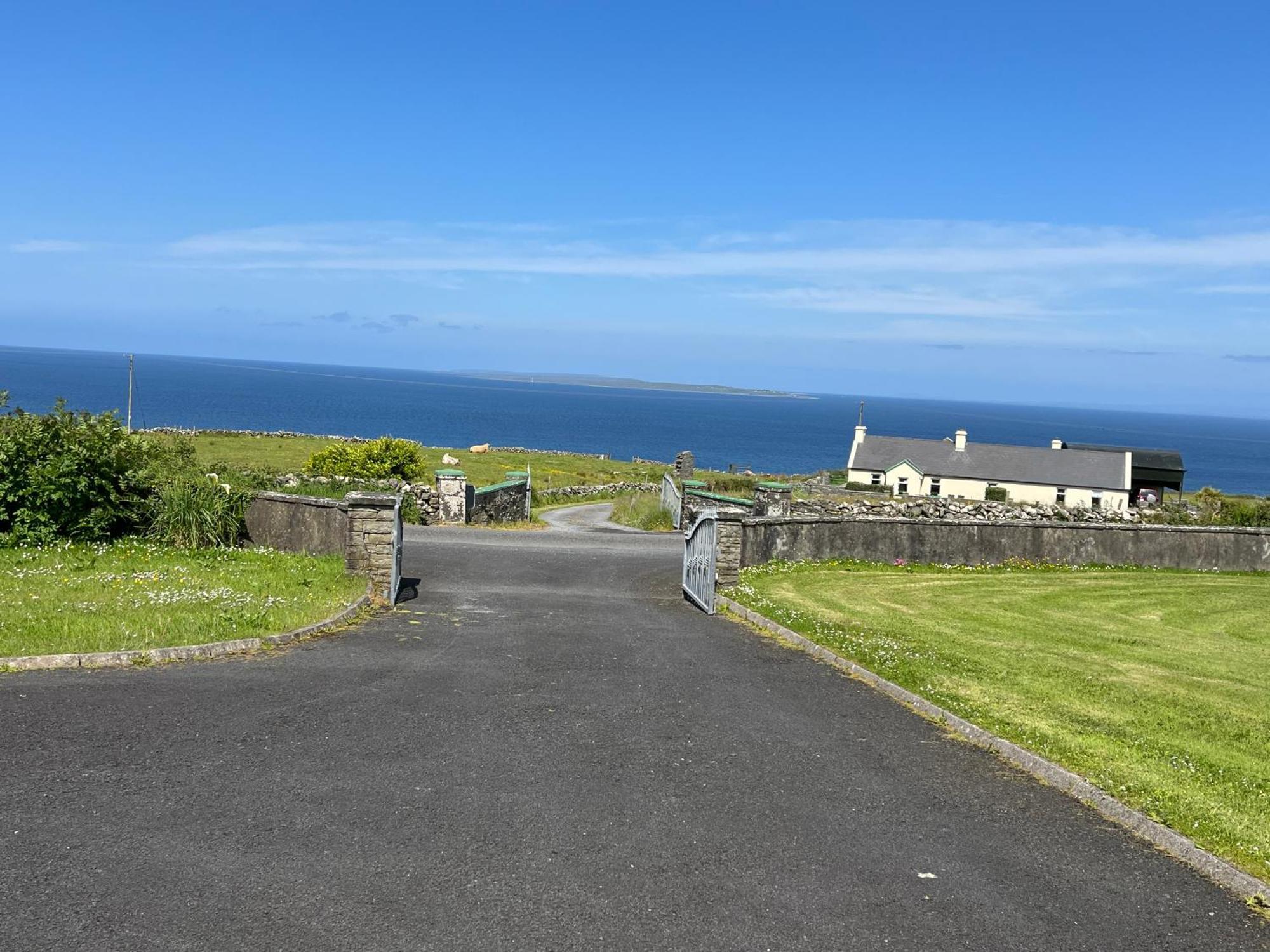 Ocean View Doolin Villa Luaran gambar