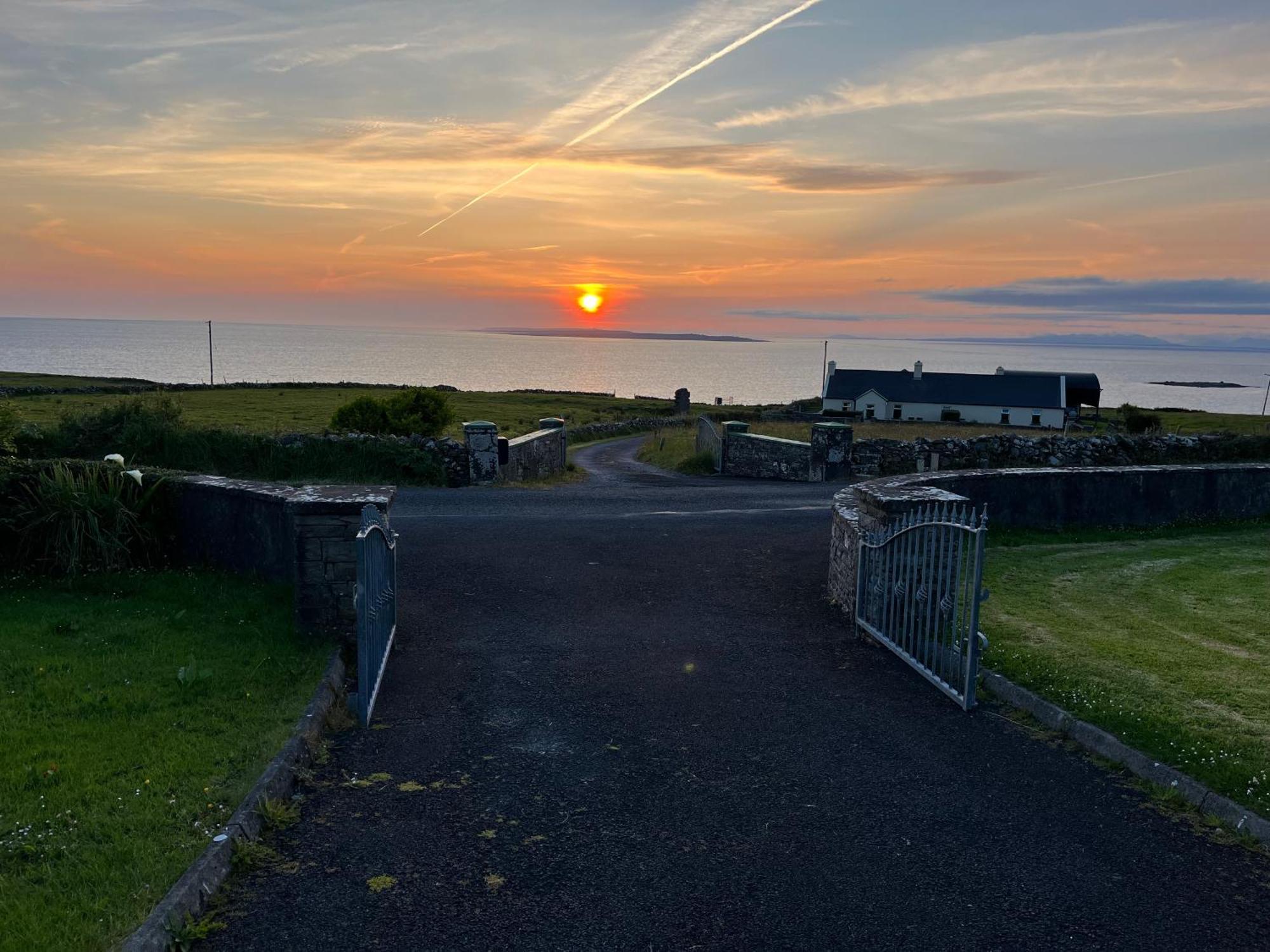 Ocean View Doolin Villa Luaran gambar